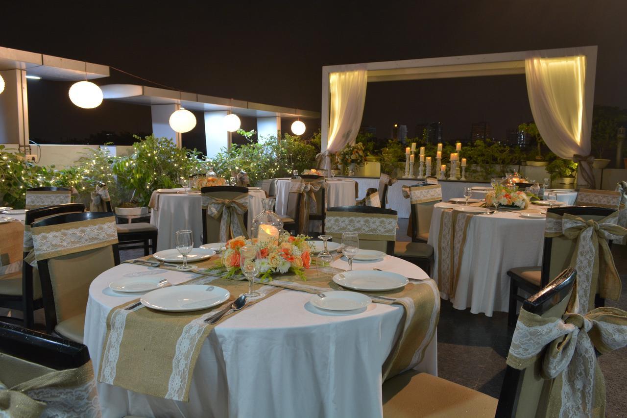 Hotel Rockland Hotel, C.r Park New Delhi