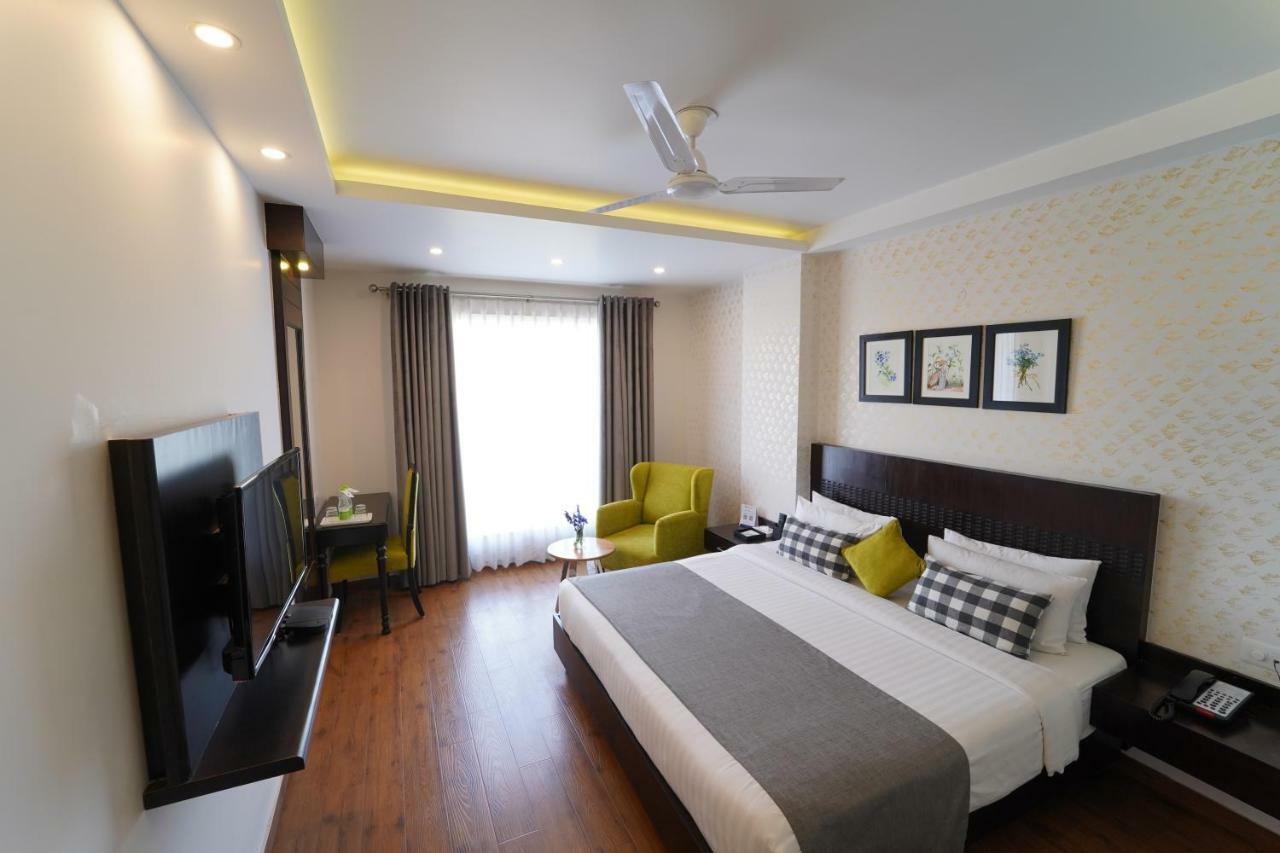 Hotel Rockland Hotel, C.r Park New Delhi